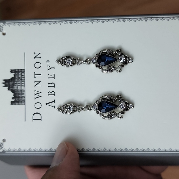 Jewelry - Picture 2 of 5